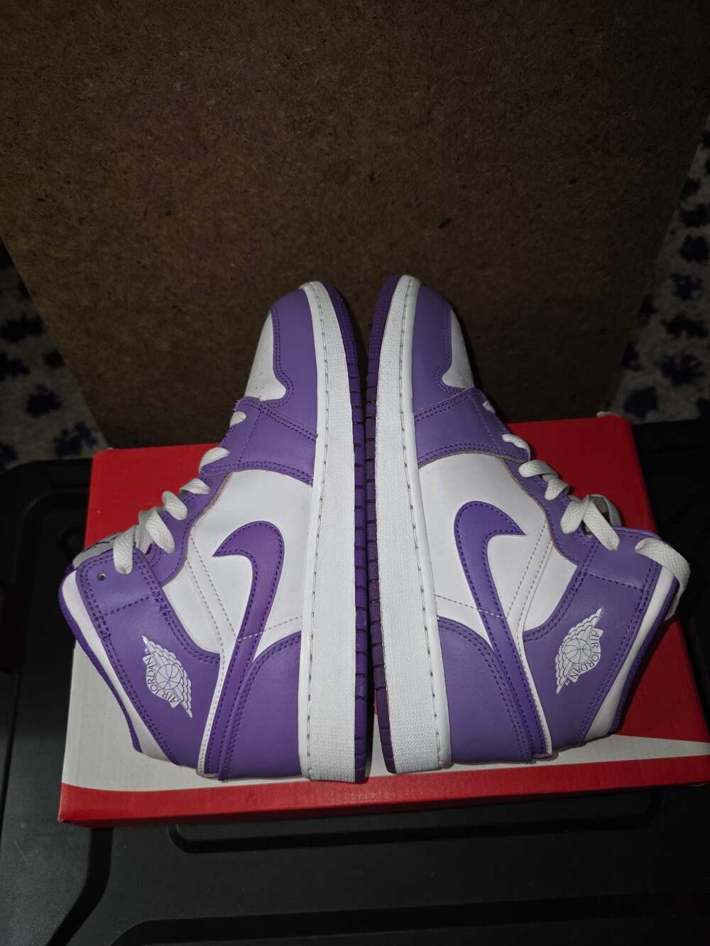 Air Jordan 1 Mid GS 'Purple Venom' (DQ8423-511) - Picture 4 of 6